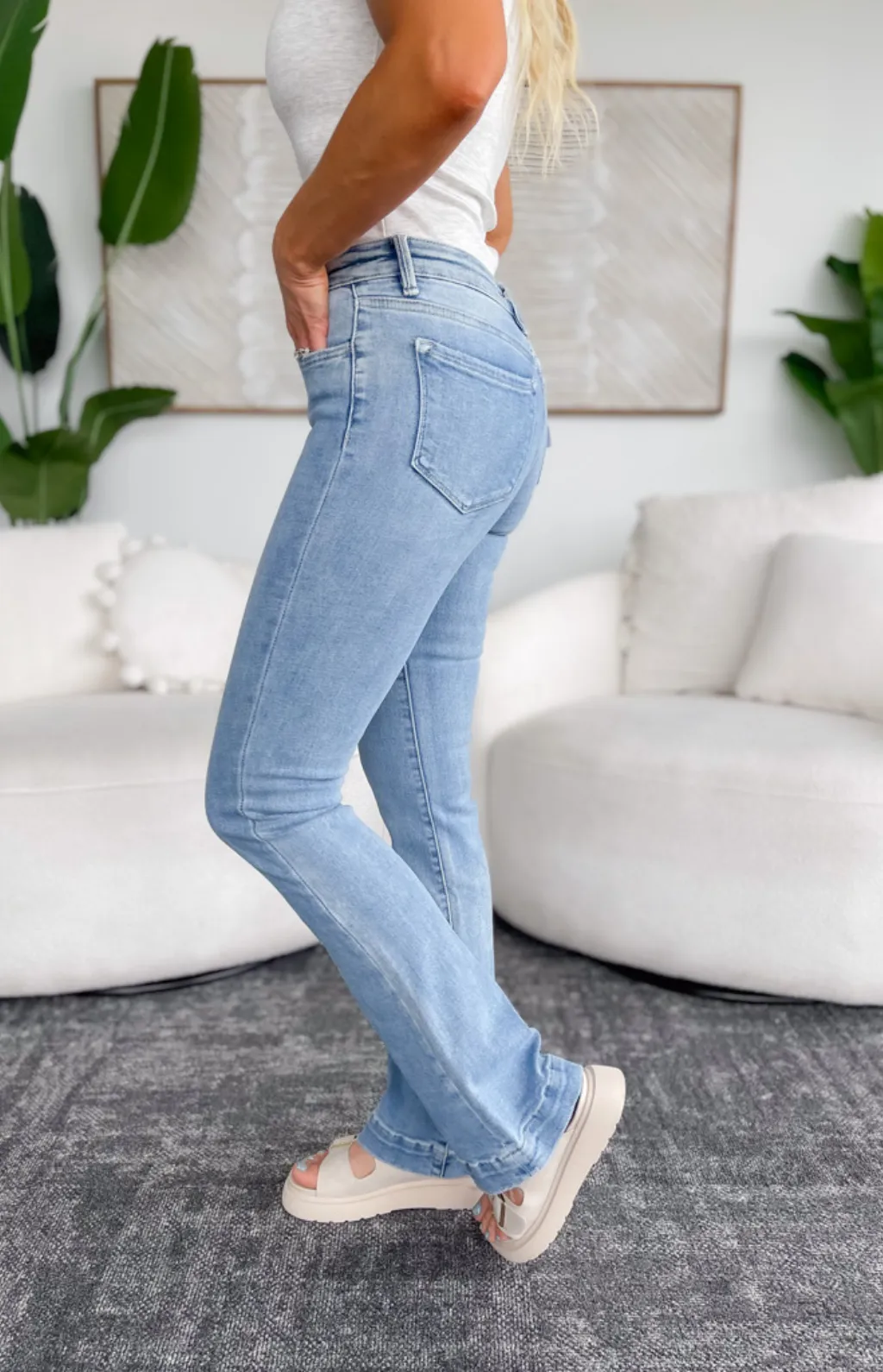 Evelynn High Rise Flare Vervet Jeans