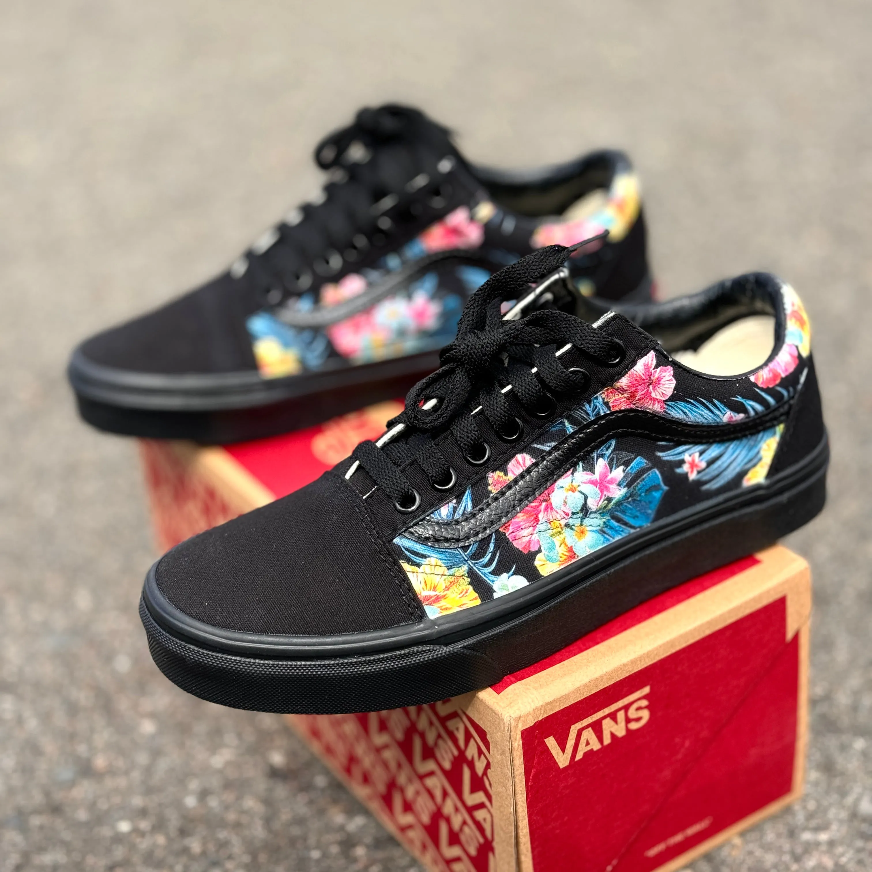 Hawaiian Tropical Floral Vans Old Skool Shoes